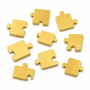 Pin de solapa de rompecabezas personalizado al por mayor, insignia de metal troquelada de esmalte suave, broche de unión entrelazada OEM para fanáticos del manga Bigfoot - Product Image 5