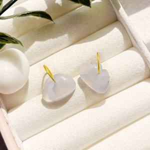 Pendentif Nuage en Agate Bleue Faite à la Main avec Anneau de Liaison Plaqué Or, Breloque de Guérison en Pierre Précieuse pour Collier, Cadeau de Saint-Valentin - Product Image 2