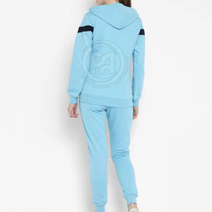 Conjuntos deportivos cómodos con cremallera para mujer, en grandes cantidades, ropa ligera para correr, hechos en Pakistán. - Product Image 3