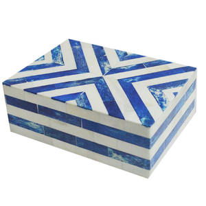Boîte à bijoux rectangulaire en résine avec incrustation d'os et de nacre, faite à la main, avec couleurs et dimensions personnalisées - Product Image 5