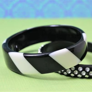 Brazaletes de Resina Personalizados, Brazaletes de Lujo para Uso Diario, Estilo Vintage para Mujeres y Niñas - Product Image 1