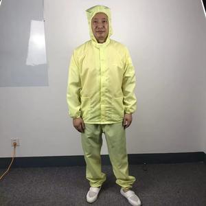 Ropa de Trabajo Antiestática para Cuartos Limpios, Chaqueta y Pantalones con Capucha, con Franjas Blancas, Azules, Rosas y Amarillas de 5 mm, de GI Manufacturers - Product Image 5