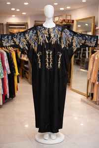 Abaya élégante pour femmes Zaynab, longue jusqu'au sol, avec broderie, en polyester respirant, manches longues, pour un usage quotidien - Product Image 3