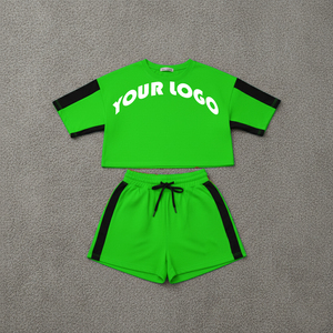 Conjunto de dos piezas para mujer: Top corto con cremallera y shorts de algodón a medida - Product Image 2