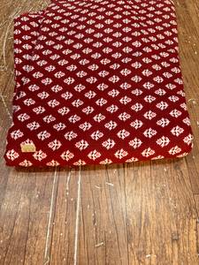 Pochette cosmétique en tissu à motif géométrique rouge, taille moyenne, pliable, style vintage, sans fermeture éclair, cadeau pour elle - Product Image 1