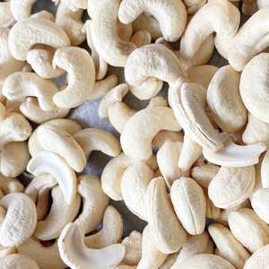 Wholesales Vietnam Raw Cashew <b>Nuts</b> W320 Cashew <b>Nuts</b> WW180, WW240, WW320, LP Cashew <b>Nuts</b> OEM, ODM - Product Image 1