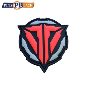 แผ่นแปะโลโก้ PVC กันน้ำ ป้ายยางยืดหยุ่น ออกแบบเองได้ รับผลิตแบบ OEM ODM แบรนด์ส่วนตัว ขายส่ง ผู้ผลิต รูปหัวใจ สี่เหลี่ยมผืนผ้า ผ้า - Product Image 2
