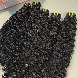 Lot de Cheveux Bouclés Birmans en Gros, Cheveux Humains Vietnamiens Alignés dans le Sens de la Cuticule, Direct Usine - Product Image 1