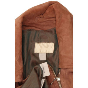 Chaqueta de Motera Vintage para Mujer en Gamuza Marrón con Cinturón Ajustable y Cuello de Solapa - Product Image 3