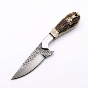 มีดสกินเนอร์ใบตายทำมือจาก BLADE MARK INDUSTRIES ด้ามทำจากเขาสัตว์  ตกแต่งด้วยเหล็ก Rasp Steel ลายตะแกรง  พร้อมปลอกหนังถัก - Product Image 1