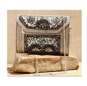 Bolsos de mensajero de embrague de Metal de hombro hechos a mano de diseñador de mujer India bolsos de fiesta de compras bohemios de noche de estilo bohemio-venta al por mayor - Product Image 1