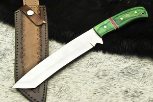 Cuchillo Tanto Bushcraft Hecho a Mano – Hoja de Acero con Alto Contenido de Carbono y Mango de Resina y Nogal con Funda de Cuero - Product Image 6