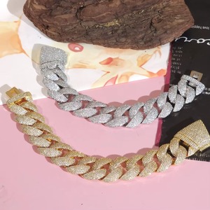 Pulsera de Diamantes de Lujo Más Vendida para Mujer, Joyería Elegante para Fiestas con Acabado Disponible para la Venta - Product Image 5
