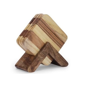 Sous-verres en bois pour table à manger avec un design unique et une construction robuste pour boissons chaudes et froides - Product Image 4