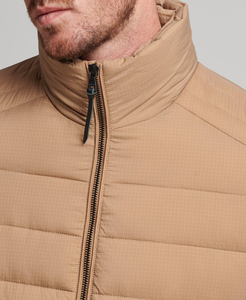 Blouson matelassé à capuche décontracté pour hommes, personnalisable avec logo, par des fabricants de vêtements d'extérieur de luxe en toile écologique pour l'hiver - Product Image 5