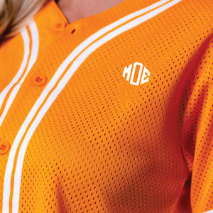 Maillot de baseball court pour femme de qualité supérieure, en maille, boutonné sur le devant, manches courtes, édition spéciale vintage, maillot d'entraînement, OEM en gros - Product Image 4