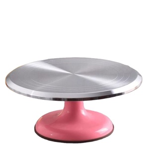 Support à gâteau en aluminium de qualité supérieure avec surface polie miroir et parfait pour les anniversaires et autres célébrations - Product Image 1