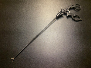 Orthopedic Arthroscopy Surgical <b>Instrument</b> <b>Laparoscopic</b> Pike Mouth Grasper, 5mm X 31 cm Endoscopic Tools CE ISO - Product Image 1
