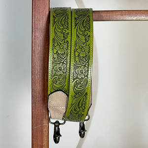 Nouvel Arrivage : Sangles de Sac en Cuir Floral Façonnées à la Main par un Designer, avec Fermoir en Laiton Durable de Haute Qualité – Accessoires pour Sacs Photo et Sacs à Bandoulière - Product Image 4