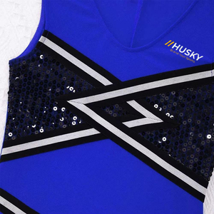 Tenues de cheerleading personnalisées HUSKY SPORTSWEAR pour filles et adultes, avec logo frontal imprimé par transfert thermique, couleurs variées pour les équipes et les compétitions. - Product Image 4