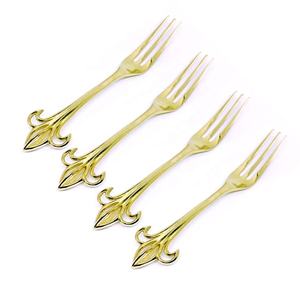 Laiton Lilly End Design Poignée Table Fourchette Ensemble Fruit Fourchette Ensemble Élégant Cuillère et Fourchette Ensemble Or Poli Couverts Hôtel Couverts - Product Image 1