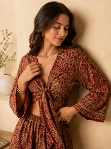 Ensemble Kurta Bohème Rouge en Coton pour Femme, Imprimé Doré, Coupe Ample, Crop Top et Short, Tenue Décontractée d'Été, Style Indien et Pakistanais, Recyclé - Product Image 3