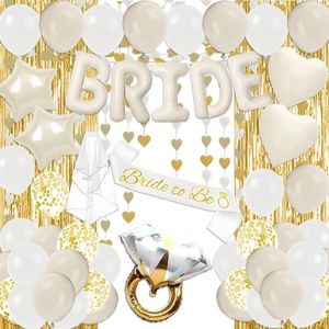 Set di 53 Pezzi per Decorazioni Festa Nuziale e Addio al Nubilato in Oro Champagne, Include Palloncini 'Bride To Be', Fascia e Velo in Foil - Product Image 1