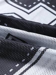 Maillot de football américain oversize style streetwear blanc en mesh col en V avec impression graphique numérotée, tenue d'équipe personnalisée, fourniture OEM - Product Image 4