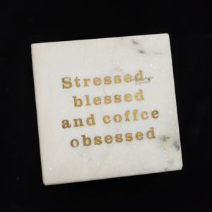 Dessous de verre en pierre de marbre personnalisé avec logo et texte en or Dessous de verre élégant gravé sur mesure pour bureau à domicile ou marque d'entreprise - Product Image 2