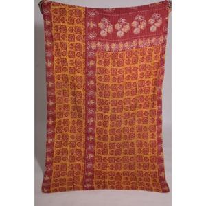 ผ้าห่มลายดอกไม้สไตล์วินเทจ Lavinas ผ้าควิลท์คันธาทำมือจากผ้าฝ้าย ผ้าคลุมเตียงสไตล์โบโฮอินเดีย ผ้าห่มสองด้าน ของตกแต่งเตียง เป็นมิตรกับสิ่งแวดล้อม - Product Image 1