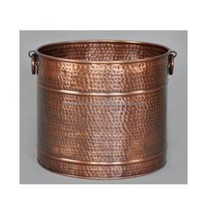 Jardinière en métal luxueuse avec finition haut de gamme pour une présentation botanique remarquable dans les espaces de vie - Product Image 3