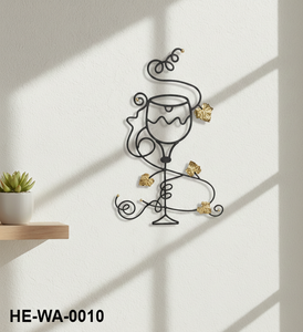 Arte de Pared Boho Hecho a Mano en Hierro con Función para Colgar, con Silueta Festiva de Copa de Vino y Detalles de Hojas Doradas - Product Image 4