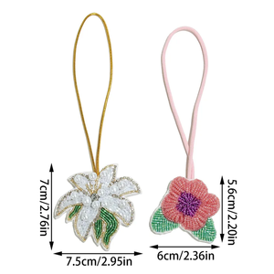 Breloque suspendue en perles de rocaille et broderie pour sacs d'été, breloque de sac de créateur avec élément de broderie perlée délicate - Product Image 1