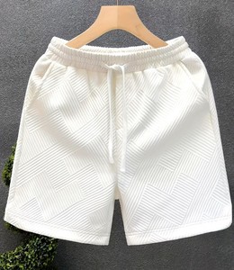 Shorts décontractés pour hommes - Shorts jacquard géométriques minimalistes pour hommes élégants, parfaits pour les tenues d'été - Product Image 1