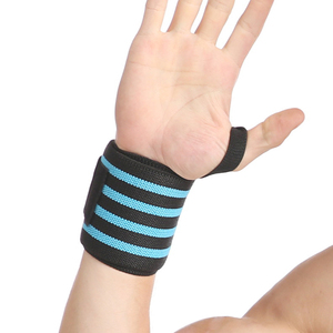 สินค้ากีฬามาใหม่ ขายดี สายรัดข้อมือ ระบายอากาศได้ดี สวมใส่สบาย คุณภาพสูง เนื้อผ้านุ่ม สายรัดข้อมือดีไซน์โดดเด่น - Product Image 1