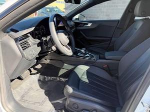 Voiture d'<span class=keywords><strong>occasion</strong></span> fiable <span class=keywords><strong>Audi</strong></span> <span class=keywords><strong>A5</strong></span> Premium Plus 4 portes, 4 roues motrices, 2020, avec moteur 45 TFSI - Product Image 3
