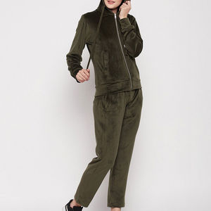 Conjunto Deportivo de 2 Piezas Personalizado Unisex de Terciopelo con Cordón Bordado, Logotipo y Color Personalizados, Transpirable para Invierno - Product Image 3