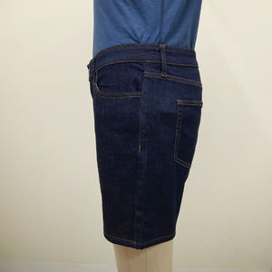 T-shirt basique uni pour homme, tissu en coton de qualité supérieure, coupe confortable, design classique à col rond, adapté pour la salle de sport, les entraînements, les sorties décontractées - Product Image 4