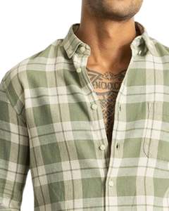 Chemise en coton à carreaux vert sauge et blanc pour homme, manches longues, boutonnée, décontractée, coupe ajustée, fabrication OEM, qualité supérieure - Product Image 4