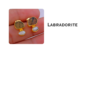 Boucles d'oreilles clous tendance pour femme en labradorite et perle, pierre de naissance de février, en laiton plaqué or, sertie brute, pour mariage et fiançailles - Product Image 2