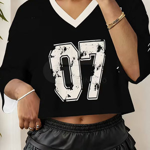 Tops Deportivos Cortos para Mujer, Diseño Moderno e Informal, Ideales para Entrenamiento Físico y Estilo Urbano - Product Image 4