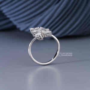 Anillo de Moissanita con Corte Pera en Oro Rosa de 14K para Mujer, Lujoso, 2.09 Quilates de Peso Total, 3.09 Gramos, Regalo de Joyería Fina para Boda o Compromiso - Product Image 4