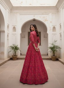 TENNECY - Lehenga Étnica para Mujer con Estampado Floral, Largo hasta el Tobillo, para Bodas, Fiestas de Diwali, Reversible, Elástica y de Secado Rápido - Product Image 3