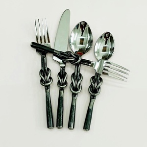 Nouvel ensemble de couverts de luxe personnalisés au Portugal à vendre avec ensemble de couverts d'ustensile à poignée unique à double nœud plaqué argent - Product Image 5