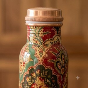 Bouteille d'eau vintage en cuivre avec motif floral bohème, gourde de voyage portable en métal, réutilisable et écologique - Product Image 3