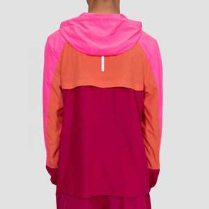 Ensemble de survêtement en nylon respirant et léger pour homme, fabriqué en usine, idéal pour l'hiver et le streetwear, avec short coupe-vent - Product Image 2