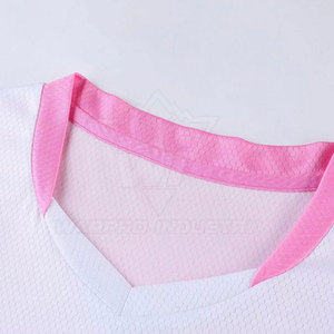 Uniforme de volley-ball personnalisable, fabriqué avec un matériau respirant qui garde au frais et au sec pendant les matchs - Product Image 3