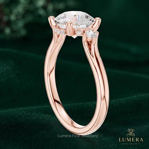 Anillo de Compromiso con Tres Diamantes Cultivados en Laboratorio, Piedras Laterales de Oro, Diseño Flotante Clásico, Certificado IGI, Joyería Fina para Mujer - Product Image 3