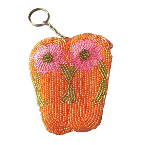 Llavero de mosquetón de moda con cuentas de semillas tejidas de dibujos animados y función de cambio de color para bolsos de mujer - Product Image 2