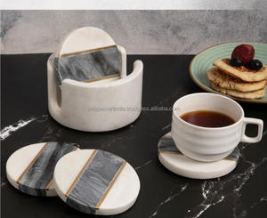 Sous-verres en pierre fabriqués à la main personnalisés porte-boissons en laiton avec finition lisse pour intérieur de cuisine pour mariage et fête - Product Image 2